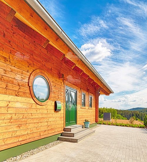LeonWood-Blockhaus_Alaska_03_Hauseingang