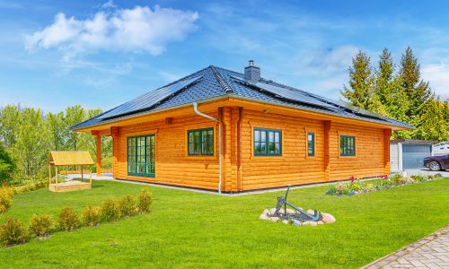 LeonWood_Blockhaus_Finnari_2002K_01_Aussenansicht_rgb