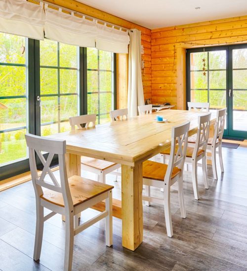 LeonWood_Blockhaus_Finnari_2002K_06_Esstisch_rgb